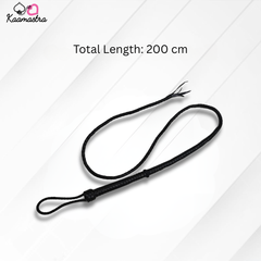 Black lanyard with total length of 200 cm on a white background, branded 'Kaamastra'.